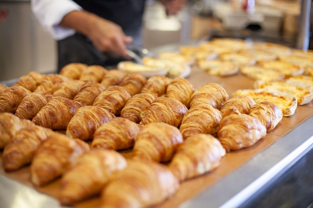 El Somni Ibiza Dream Hotel By Grupotel Sant Joan De Labritja Zewnętrze zdjęcie Croissants