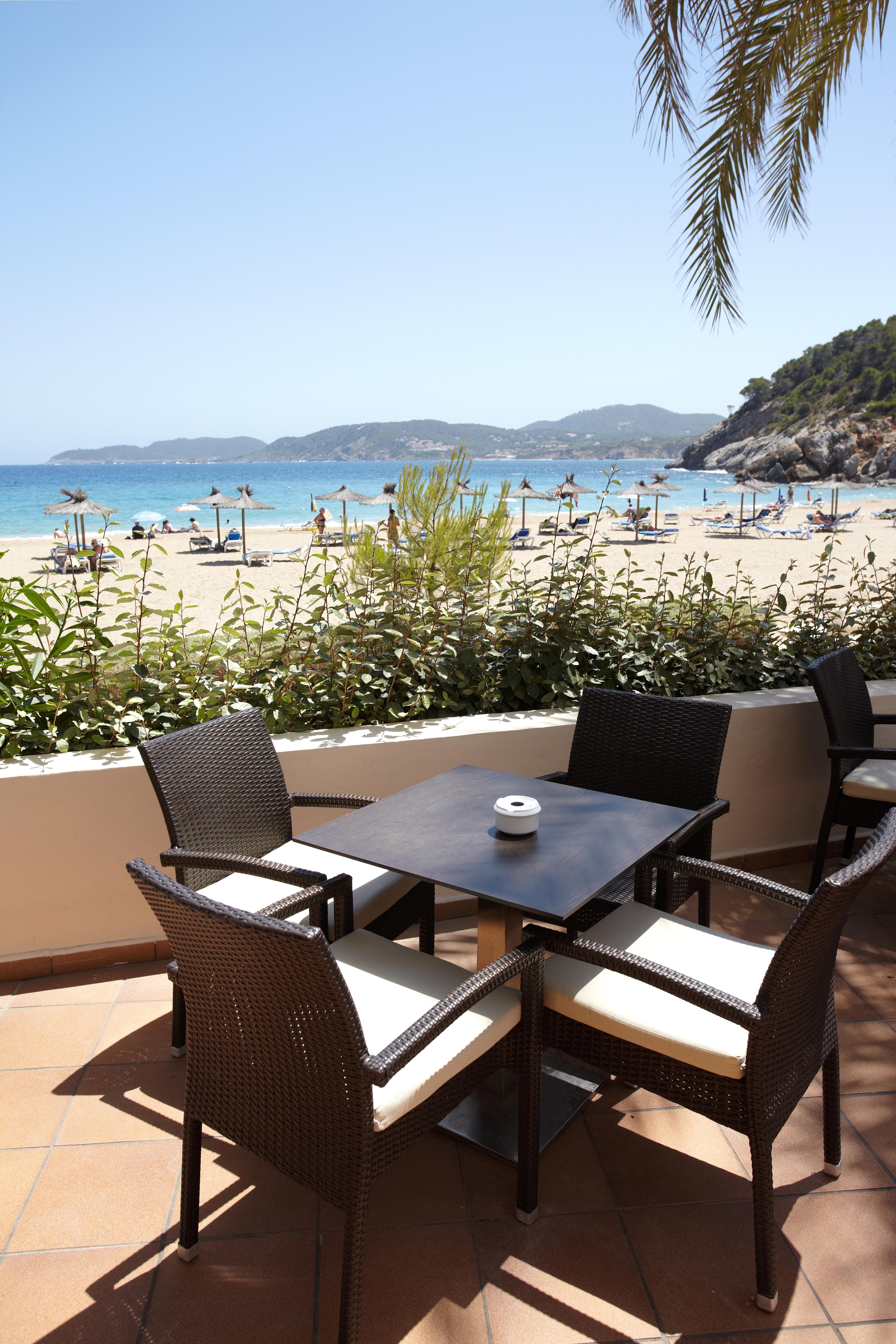 El Somni Ibiza Dream Hotel By Grupotel Sant Joan De Labritja Zewnętrze zdjęcie Beachfront terrace at the hotel